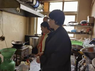 济阳街道京杭社区联合物业开展消防安全隐患排查活动