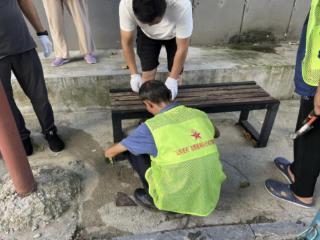 济阳街道南门社区开展旧椅焕新志愿服务活动