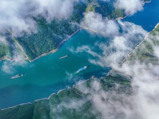 巫峡云雾美如画