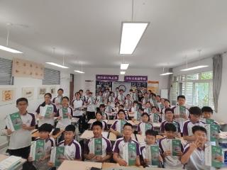 “你是那哗然的春！”母亲节 他们以诗歌表白妈妈