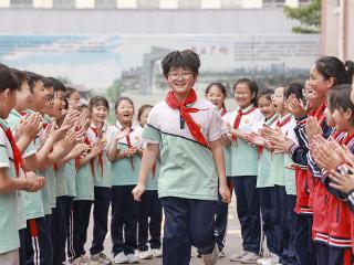 临沂：学生课间快乐游戏