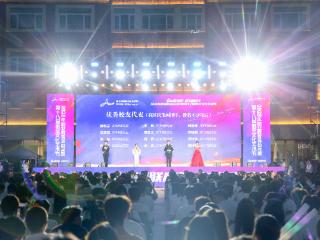 航空礼仪秀、肌肉秀、旗袍秀…… 海联学子上演海联特色航空文化艺术节