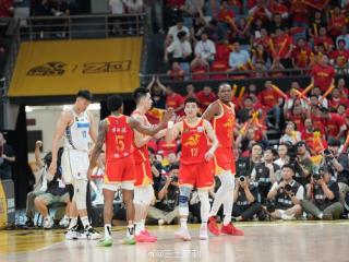 CBA总决赛-广厦1-1北京 孙铭徽28+9胡金秋21分 周琦13+10