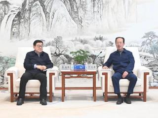 丁焰章与内蒙古电力集团董事长张海峰、总经理张晓虎会谈