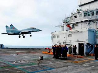 印度凌晨打响海战，海上演习转入实战，为空军、陆军惨败找回颜面