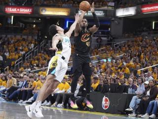 NBA季后赛：骑士先发五虎110分大胜步行者总分1-2 米切尔43+9