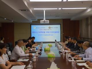 河南科传学院联合开封一五五医院举办护士节庆祝活动