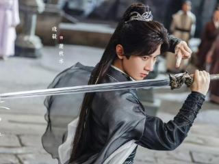 《赴山海》播出受阻，成毅、娜扎受影响，观众呼吁加强艺人审查！