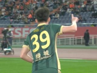 中超-泰山4-2浙江取近5轮首胜 卡扎帽子戏法王钰栋2球
