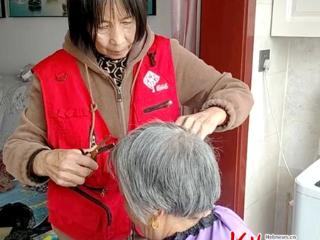 张家口尚义“义剪”行动为母亲节助力