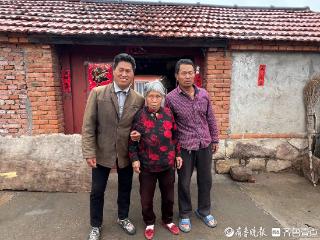 青岛故事丨母爱传达何需媒介？盲母与俩聋哑儿相濡以沫半个世纪