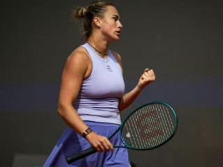 WTA1000赛14连胜！萨巴伦卡三盘逆转过关，锁定罗马站16强席位