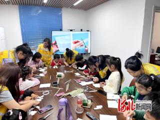 石家庄市裕华区文河社区开展“童心表爱意 情暖母亲节”主题活动