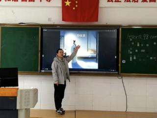 从“诗画共生”到“字演千年”：鄂尔多斯东方实验小学的AI+语文人工智能跨学科教育实践