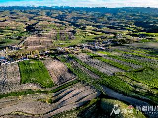 航拍新疆丨从平顶山到十三户瞰美丽乡村