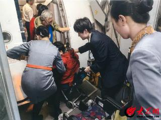 真情服务获旅客致谢 青岛航空千里护航 花甲老人返青就医