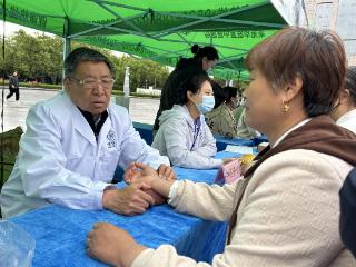 莱芜华医堂中医医院助力莱芜 “万步有约” 共绘健康画卷