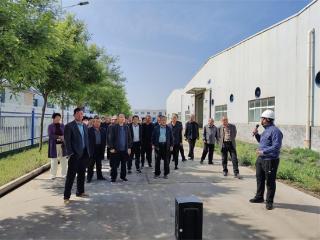 阳信县流坡坞镇组织种粮大户观摩水肥一体化项目