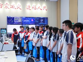 终端演示、化学实验、VR体验……福建这场防震减灾研学活动科技感满满