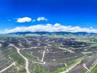 新疆尼勒克光伏项目二期全容量并网，年减碳量超470万吨