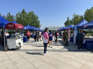 2025年高新区首届职工嘉年华微型马拉松市集成功举办