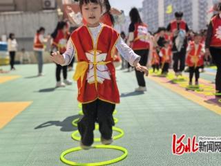 河北迁西：亲子运动谢母恩