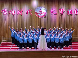 德州二中举办第十六届艺术节歌咏比赛