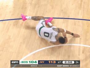 NBA季后赛|雪上加霜！凯尔特人1：3尼克斯，塔图姆重伤离场