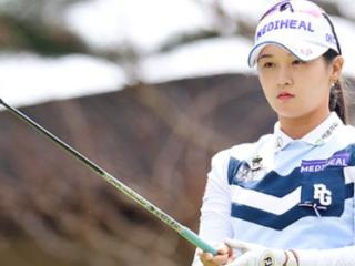 久闻大名初次见面眼前一亮 韩国高球美女首战日巡引发热情关注