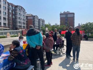 潍坊潍城西关街道举办“银龄智慧·童心探秘”科普集市活动