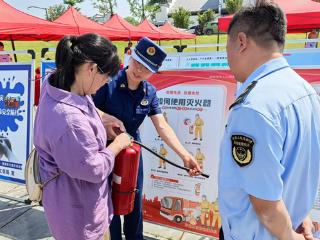 浮梁县消防救援大队开展“5·12防灾减灾日”主题宣传活动