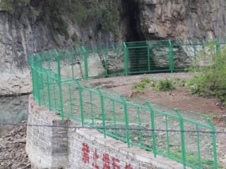 网红露营地垃圾成灾，装护栏有用吗？