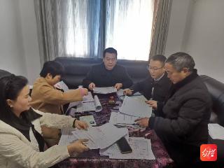 贵州印江：上门校验“零距离” “三员”服务暖医心