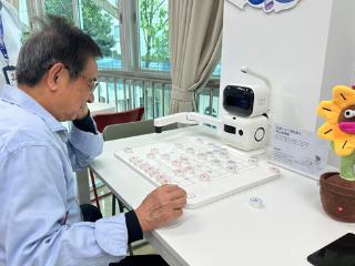 青秀区南湖街道：人大代表助推AI服务“一老一小”