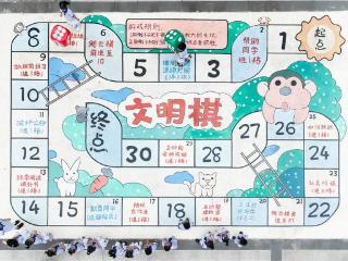 江西信丰：“课间15分钟”创新显活力