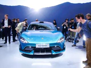 4.2万元“挖孔”前舱盖受质疑，小米SU7 Ultra陷退定风波，有锁单用户：若无法退定不打算提车