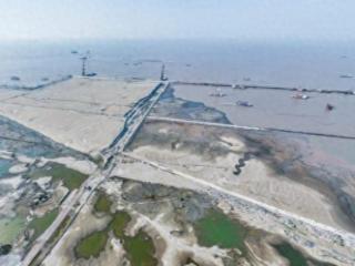 东海“吹”出一块土地，将建上海港最大单体自动化码头