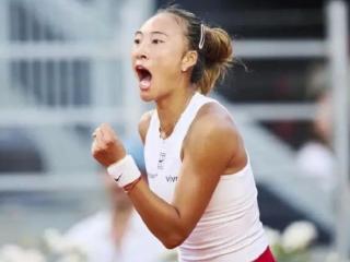 冲击首个4强！郑钦文战萨巴伦卡：390分+173万奖金，开球时间确定