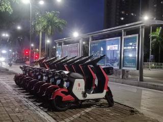 共享电单车“排排站” 武鸣市容焕新颜
