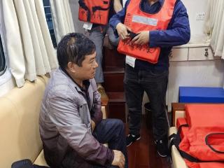 思林通航管理处：紧急救助滞留船舶患病轮机长