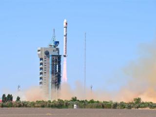 我国成功发射全球首个太空计算卫星星座：送AI上太空 未来将达到千星规模