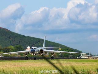 超燃！空军飞行训练大片来袭