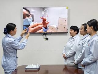 白衣执甲绽芳华 仁心守护践初心——青岛市即墨区蓝村卫生院开展国际护士节系列活动