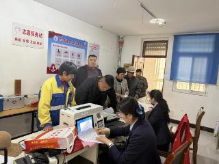 邹城农商银行开展“社保服务进万家，足不出户轻松办”活动