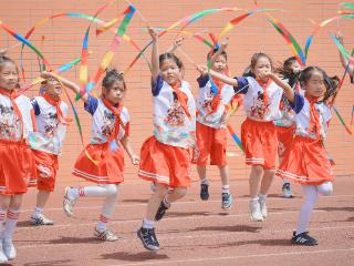 一场速度与激情的较量——新区实验小学校教育集团田径运动会精彩呈现