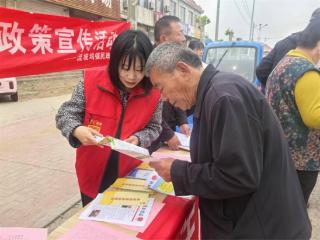 阳信县流坡坞镇开展“全国助残日”宣传活动