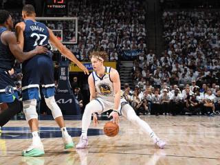 濒临淘汰时终于找到了状态，但勇士后场新星这个状态也来得太晚了