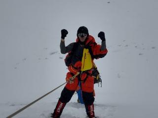 5200米珠峰大本营内，合肥登山者李焕龙等待登顶窗口期