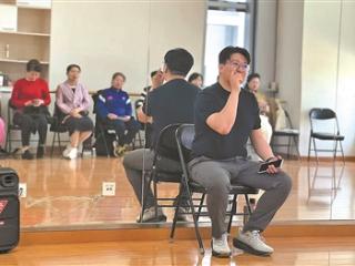 曲剧团男主角转行房山文化活动中心当老师 演员杨海岗的艺术公开课