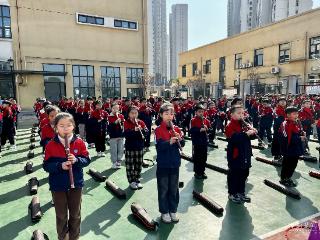 600支巴乌齐奏响 五育融合托举“龙的传人”